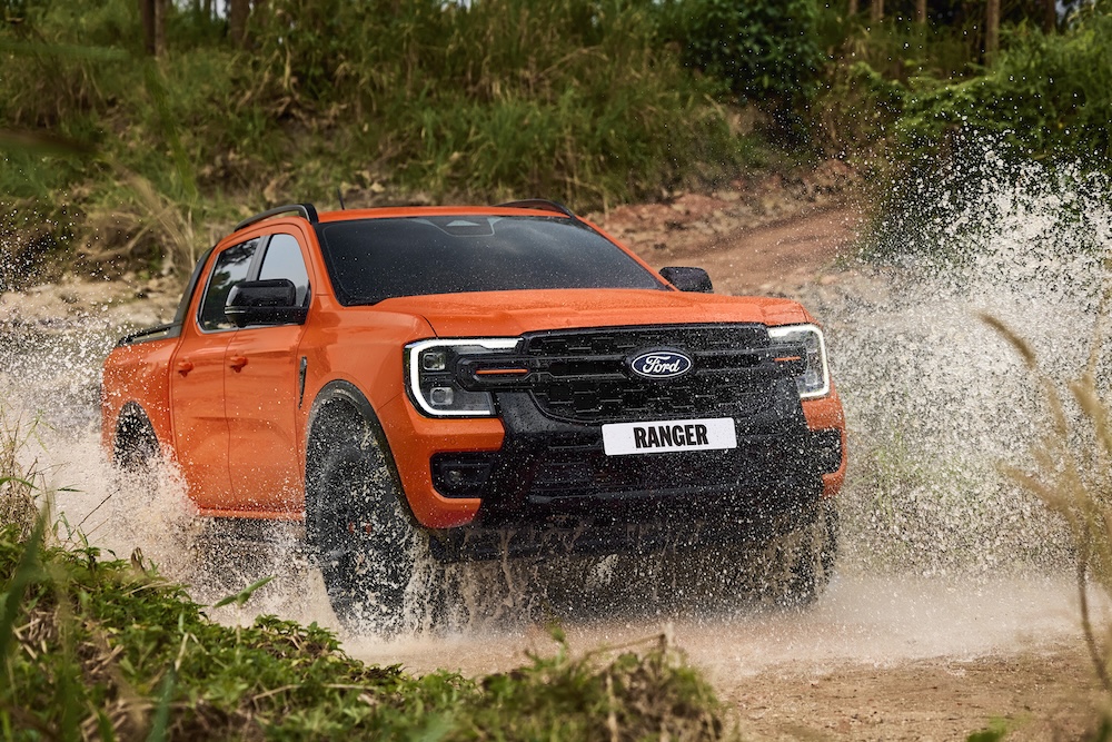 Ford Việt Nam hỗ trợ 100% lệ phí trước bạ cho Ranger, Transit, Territory Trend, giảm tiền mặt cho Everest và tặng gói sạc 50 triệu cho Mustang Mach-E.