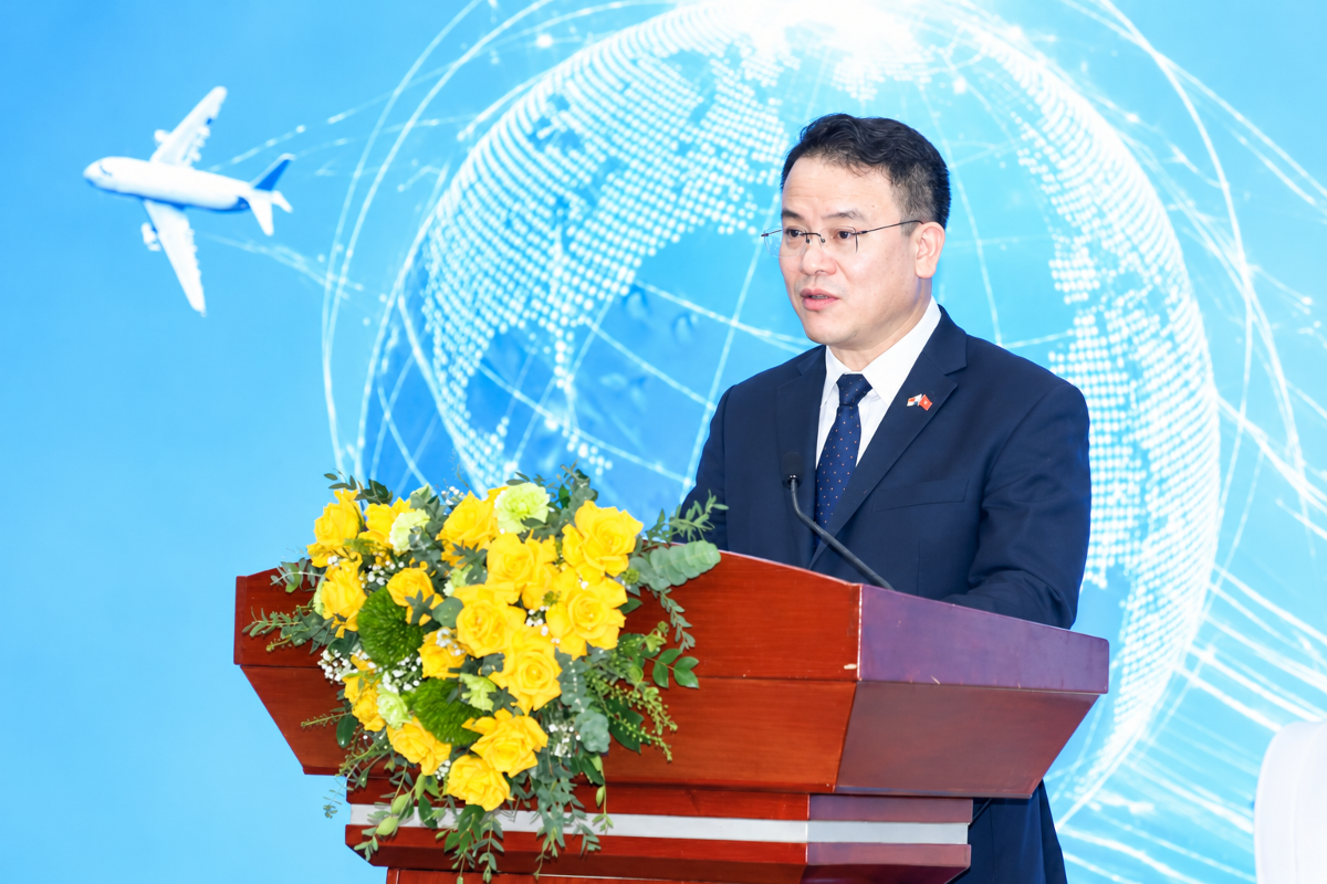 Ông Trần Quốc Phương, Thứ trưởng Bộ Tài chính, chia sẻ tại tọa đàm.