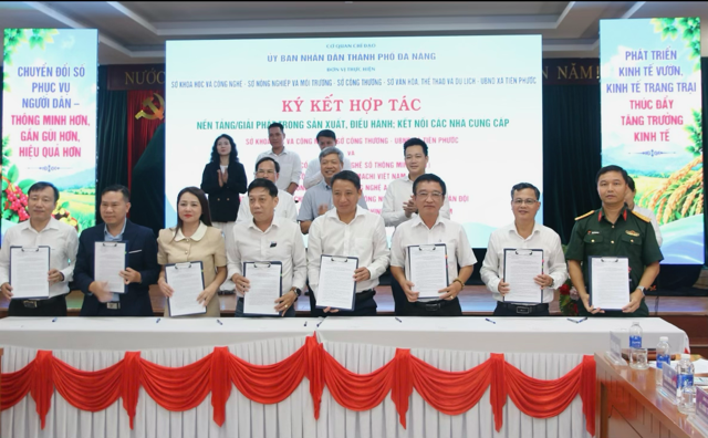 Các sở: KH&CN, Nông nghiệp &MT, ký kết hợp tác cung cấp Nền tảng/giải pháp trong sản xuất, điều hành, kết nối các nhà cung cấp và các chủ thể kinh tế vườn, trang trại trên địa bàn thành phố - Ảnh: Sở KH&CN Đà Nẵng.