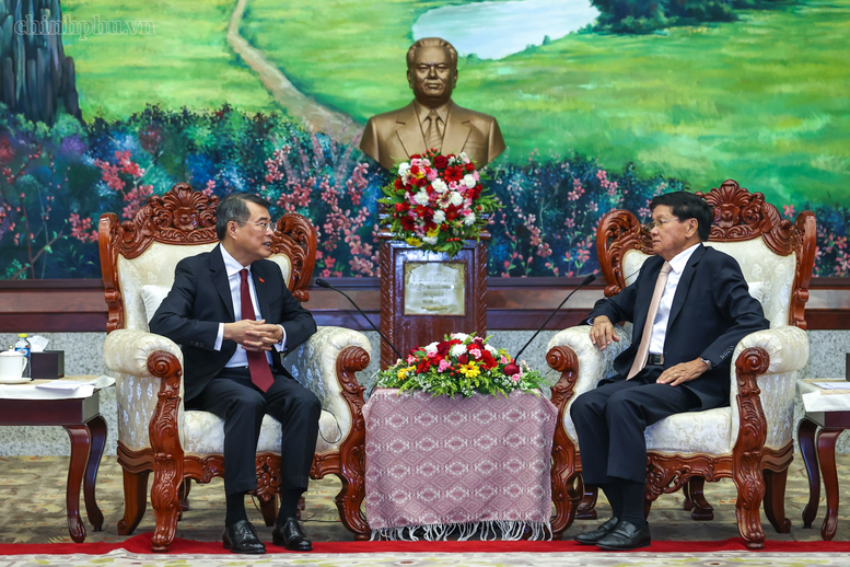 Thủ tướng Chính phủ Lê Minh Hưng hội kiến Tổng Bí thư, Chủ tịch nước Lào Thongloun Sisoulith - Ảnh: chinhphu.vn/Nhật Bắc