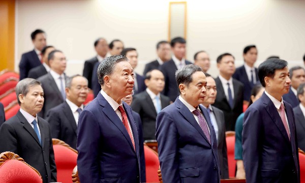 Bế mạc Hội nghị lần thứ tư Ban Chấp hành Trung ương Đảng khóa XIV