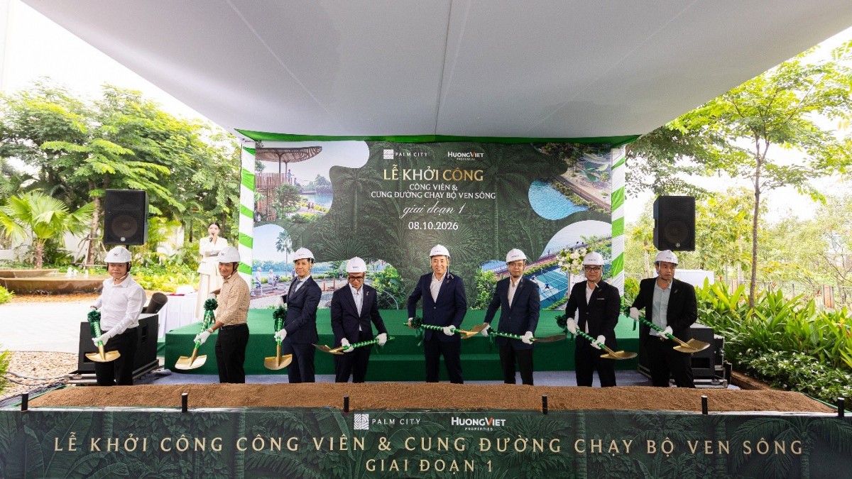 Lễ khởi công công viên và cung đường chạy bộ ven sông. Ảnh: Hướng Việt Properties.