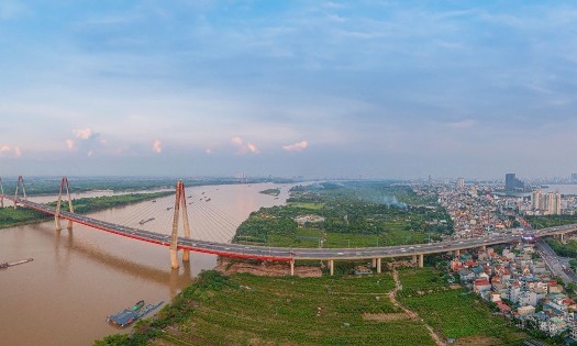 Cầu Nhật Tân - Ảnh: Phạm Tuấn Anh - TTXVN