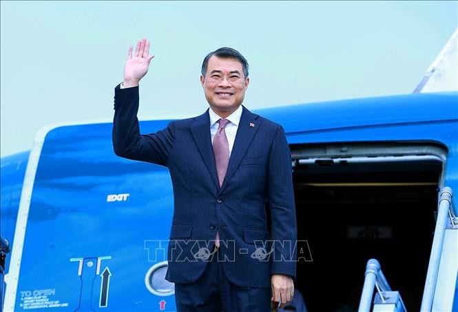 Thủ tướng Lê Minh Hưng rời Thủ đô Hà Nội sang thăm chính thức CHDCND Lào và Vương quốc Campuchia. Ảnh: Dương Giang – TTXVN