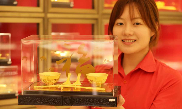 Giá vàng càng giảm, Trung Quốc mua càng mạnh