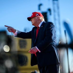 Tổng thống Mỹ Donald Trump. Lãi suất ở Mỹ tăng đang đặt ra thách thức đối với ông Trump trước thềm bầu cử giữa nhiệm kỳ - Ảnh: Nhà Trắng.
