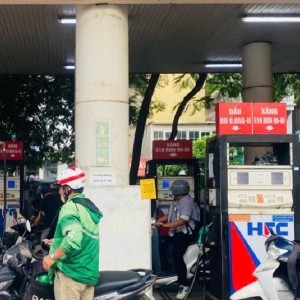 Giá các mặt hàng xăng dầu được điều chỉnh tăng từ chiều 8/10/2026. Ảnh: Huyền Vy.