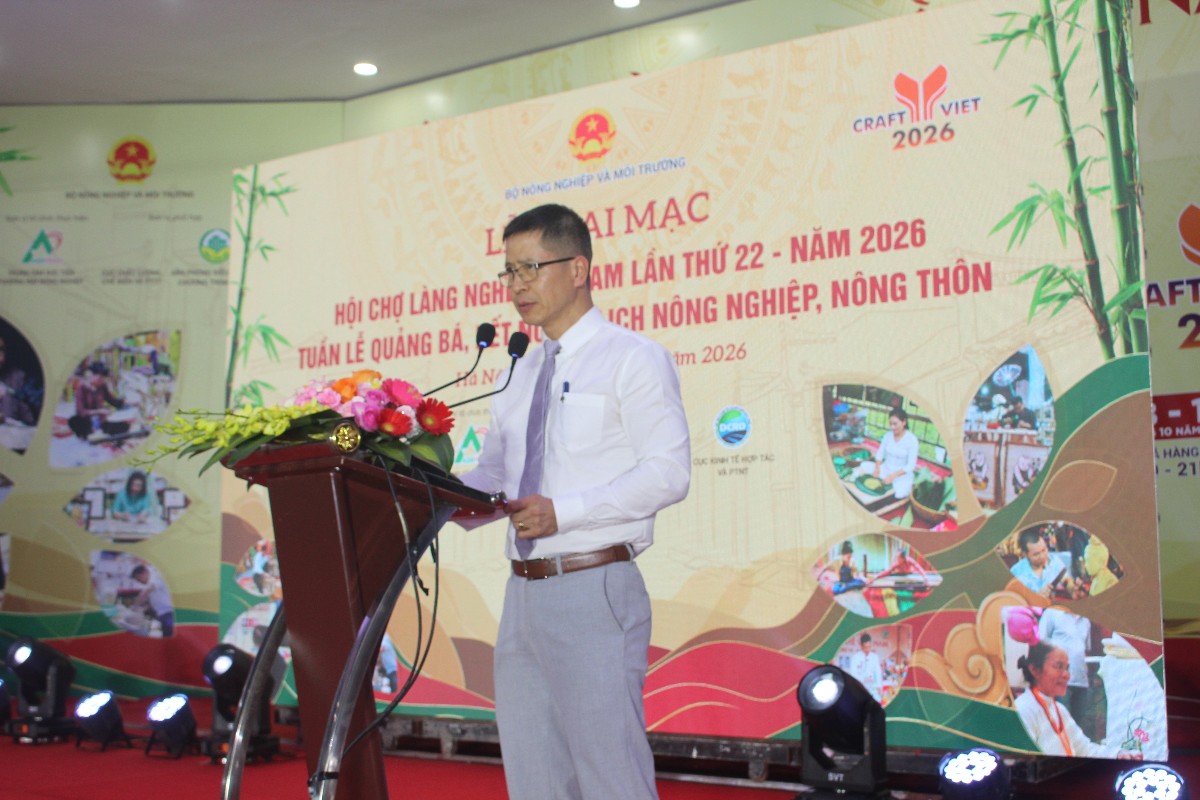 Ông Nguyễn Minh Tiến: "Làng nghề là một phần thân thuộc trong đời sống và văn hóa Việt Nam". Ảnh: Chu Khôi.