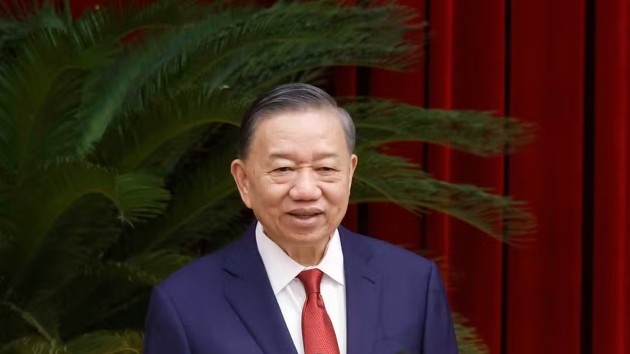 Fourth plenum of the 14th Party Central Committee wraps up 