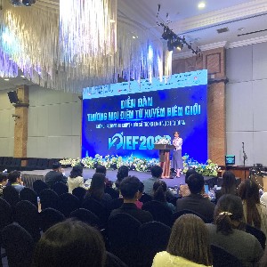 Diễn đàn Thương mại điện tử xuyên biên giới (VOIEF 2026) với chủ đề “Những tác động từ chuyển đổi số trong lĩnh vực hải quan”, ngày 8/10/2026. Ảnh: Song Hà.