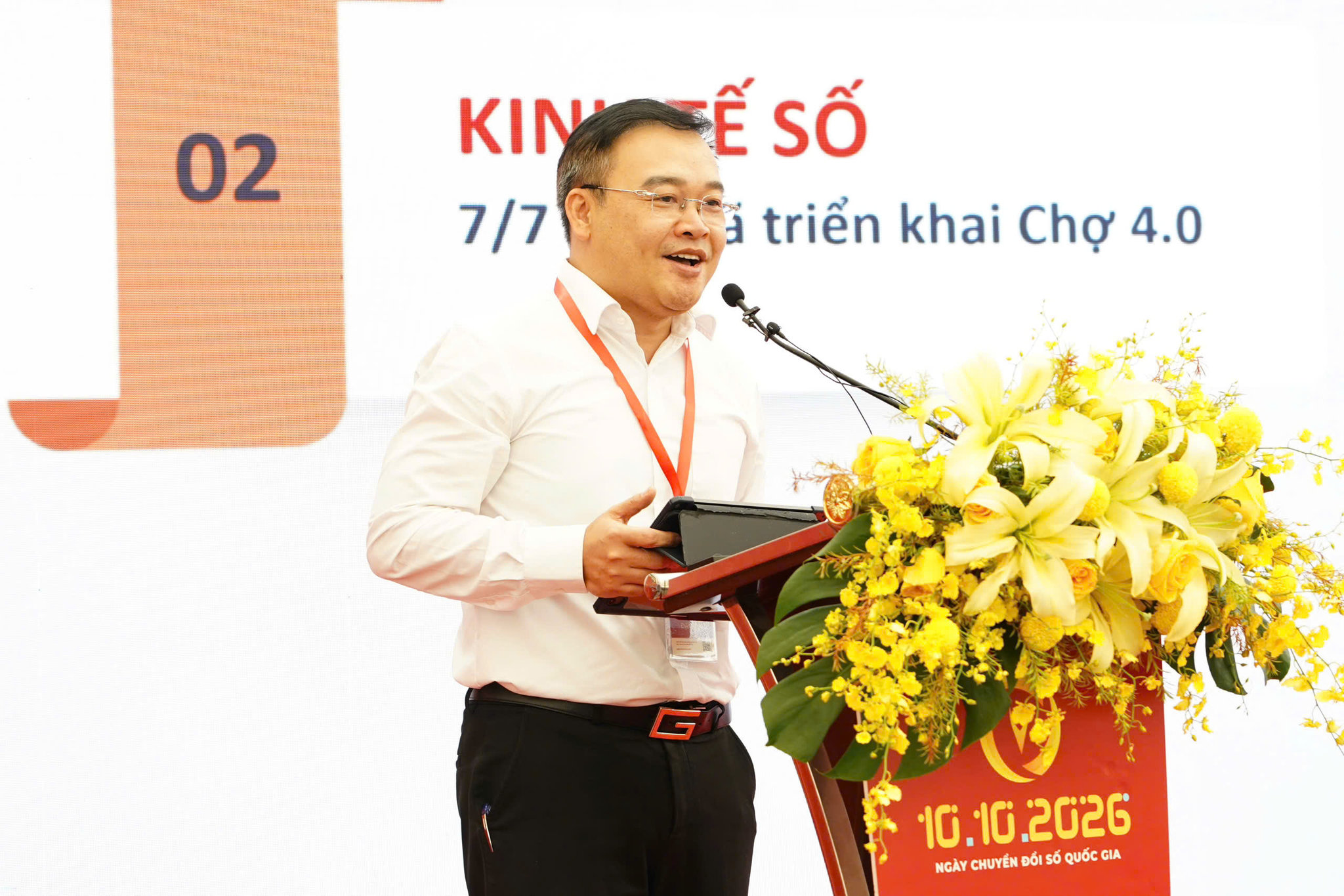 Phường Việt Hưng đã xây dựng mô hình “Tổ dân phố số - Kết nối, đồng hành, phát triển”, được triển khai tại Tổ dân phố Giang Biên 4 với ứng dụng “Việt Hưng kết nối”.&nbsp;