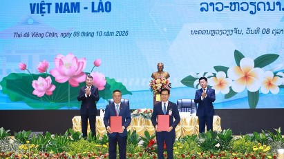 Vietnam-Laos Investment Promotion Conference held in Vientiane