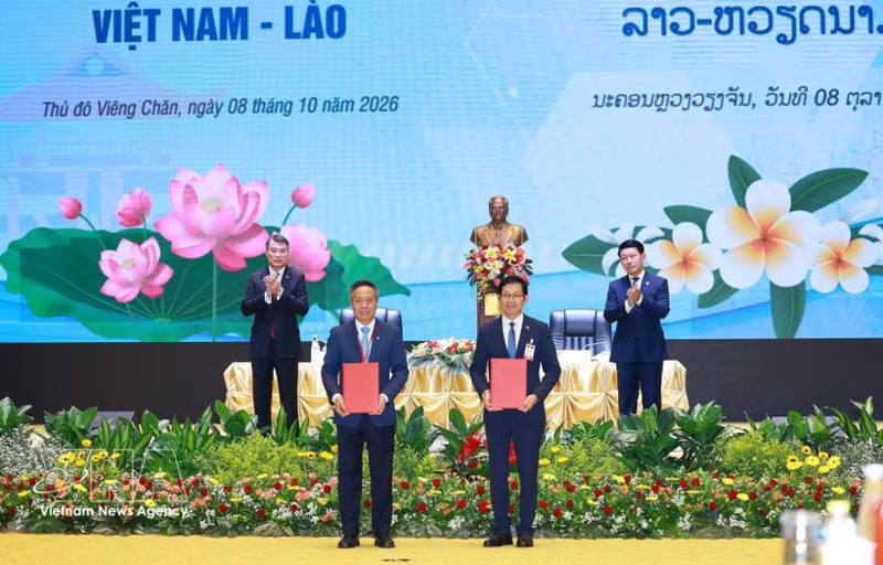Vietnam-Laos Investment Promotion Conference held in Vientiane