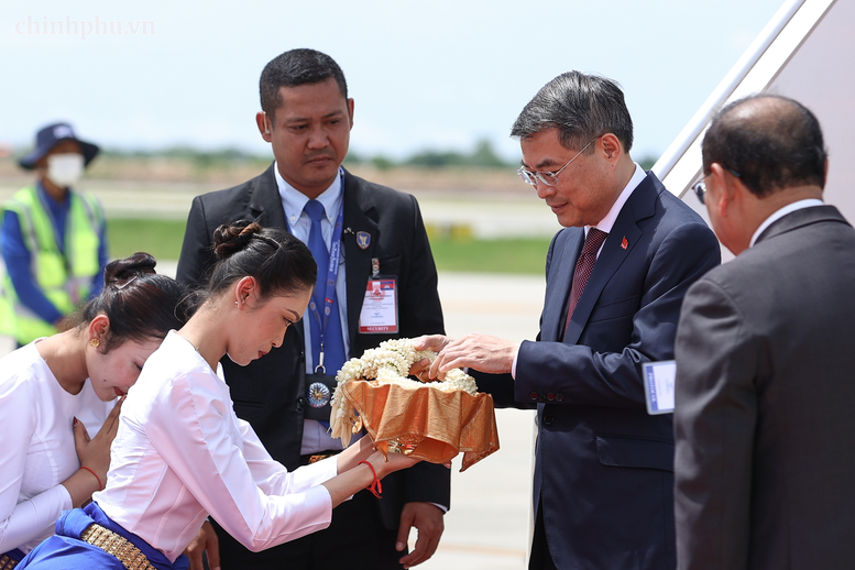 Lễ đón Thủ tướng Lê Minh Hưng tại sân bay - Ảnh: chinhphu.vn/Nhật Bắc