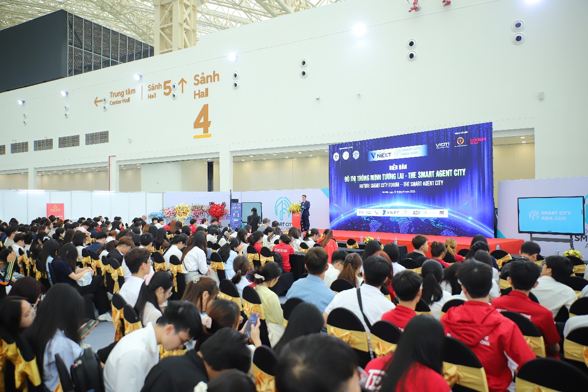 Toàn cảnh diễn đàn.