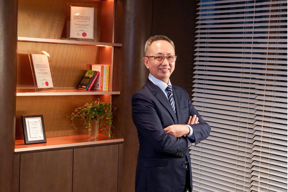 Mr. Jason Ho, Member of the Board of Directors at Eximbank, brings nearly four decades of banking experience.