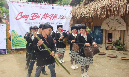 Sưng Bai mở hội, đánh thức miền văn hóa Dao Tiền