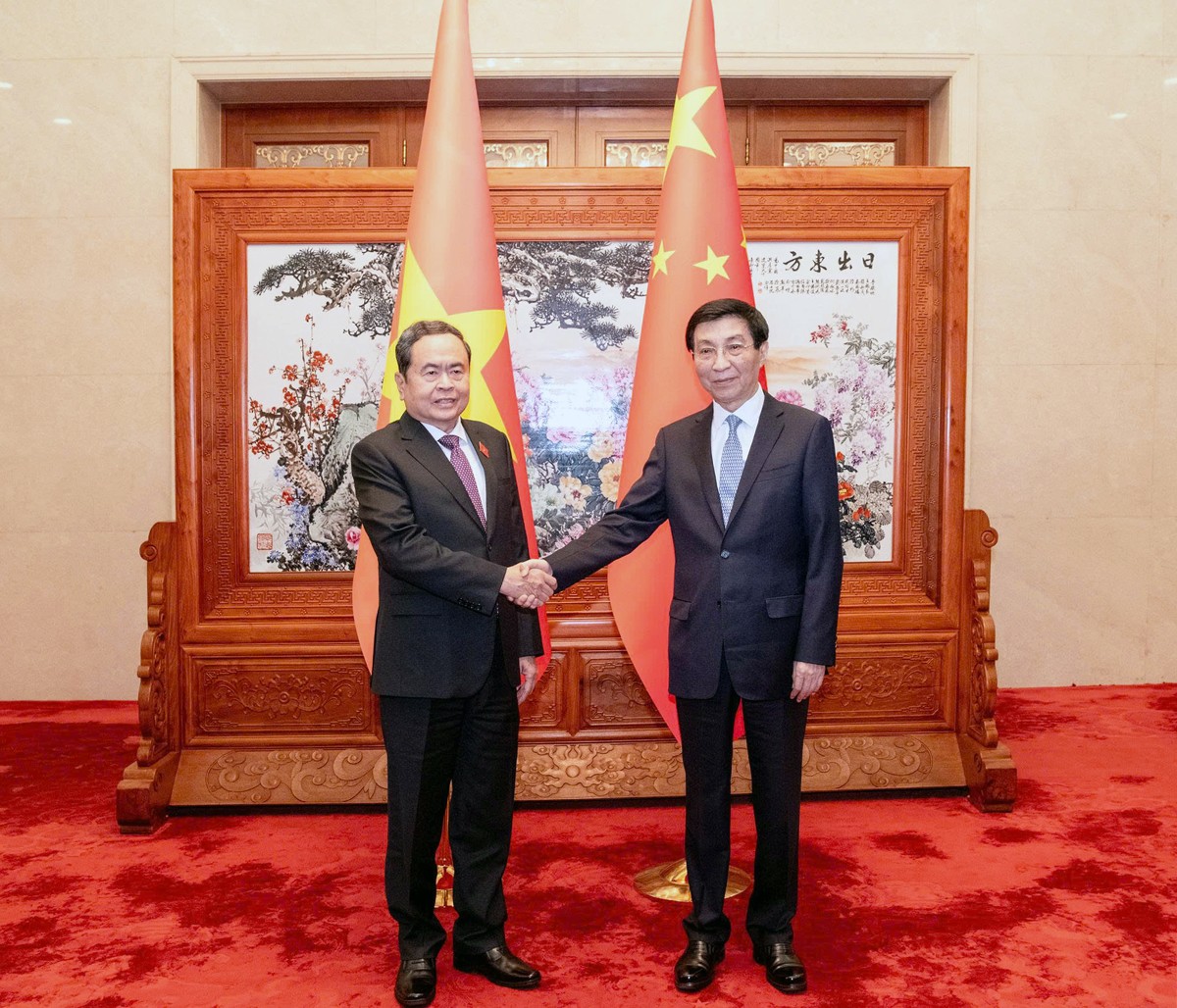 Chủ tịch Quốc hội Trần Thanh Mẫn hội kiến Chủ tịch Chính hiệp Trung Quốc Vương Hộ Ninh. Ảnh: Cổng thông tin điện tử Quốc hội.