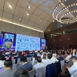 TS Nguyễn Đức Hiển, Phó Trưởng Ban Chính sách, Chiến lược Trung ương phát biểu tại diễn đàn. Ảnh: Song Hà.