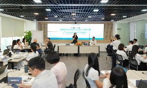 Trong môi trường nhiều biến động, lãnh đạo không chỉ đưa ra mục tiêu mà còn phải giúp nhân viên hiểu tổ chức đang đi đâu, vì sao cần thay đổi và họ đóng vai trò gì trong quá trình đó.