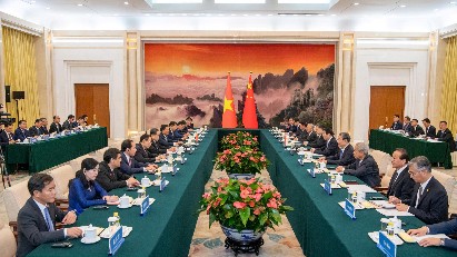 National Assembly Chairman Tran Thanh Man meets with Chairman of the National Committee of the Chinese People's Political Consultative Conference Wang Huning