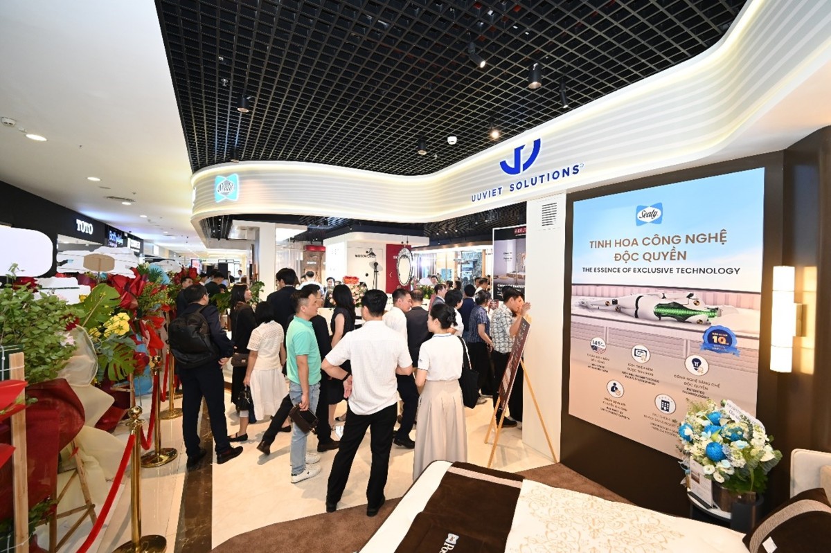 Showroom Uuviet Solutions Hà Nội đưa các thương hiệu quốc tế đến gần hơn với người tiêu dùng Thủ đô.