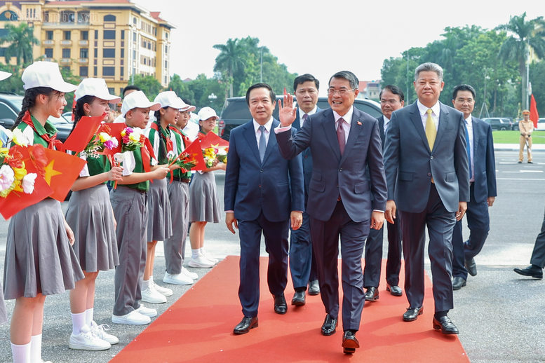 Thủ tướng Lê Minh Hưng đến dự Hội nghị công bố Quy hoạch tỉnh Hưng Yên thời kỳ 2021 - 2030, tầm nhìn đến năm 2050 - Ảnh: chinhphu.vn/Nhật Bắc