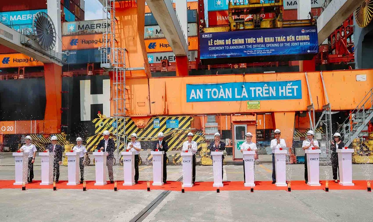 Bến chung CMIT-TCTT có khả năng giúp công suất khai thác tại mỗi cảng tăng khoảng 30 - 40%, tương đương 400.000 - 500.000 TEUs/năm cho mỗi bên. Ảnh: VIMC
