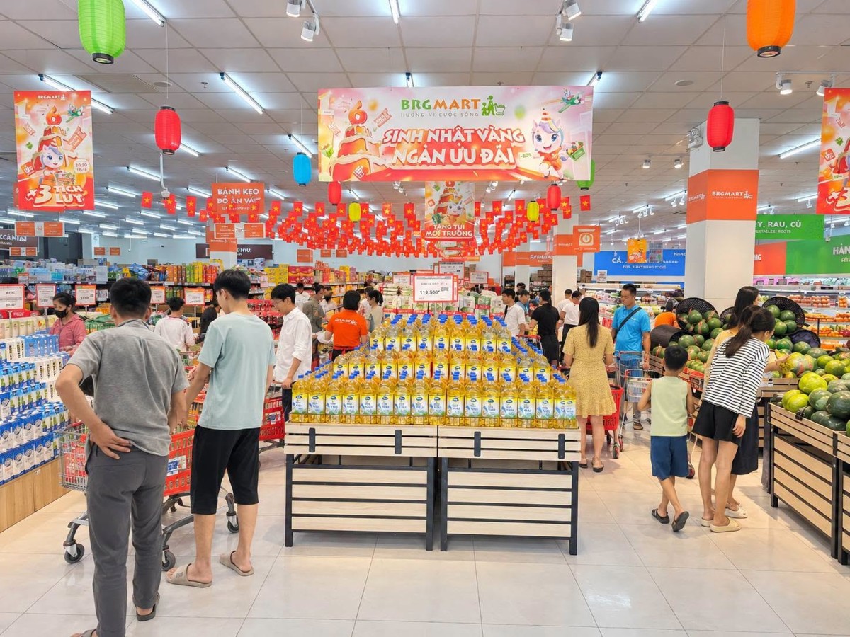 Hiện các doanh nghiệp bán lẻ đang đặt kỳ vọng lớn vào quý 4, thời điểm tập trung nhiều dịp mua sắm và nhu cầu tiêu dùng tăng. Ảnh: BRGMart