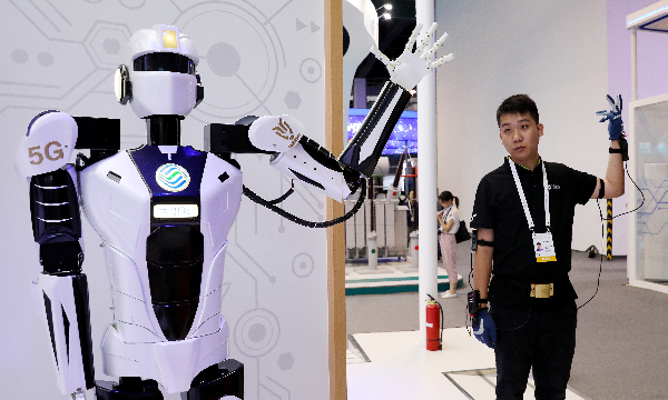 IMF xem AI là “cơn sóng thần” đối với việc làm, WB kêu gọi biện pháp hỗ trợ