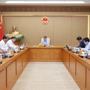 Thủ tướng Lê Minh Hưng chủ trì cuộc họp với các bộ ngành, cơ quan về bảo đảm cung ứng điện trong thời gian tới. Ảnh: chinhphu.vn/Nhật Bắc.