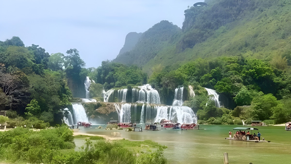 Ảnh: BQL Khu du lịch thác Bản Giốc