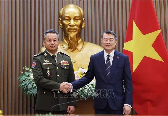 Thủ tướng Lê Minh Hưng tiếp Đại tướng Tea Seiha, Phó Thủ tướng, Bộ trưởng Bộ Quốc phòng Campuchia. Ảnh: Lâm Khánh - TTXVN