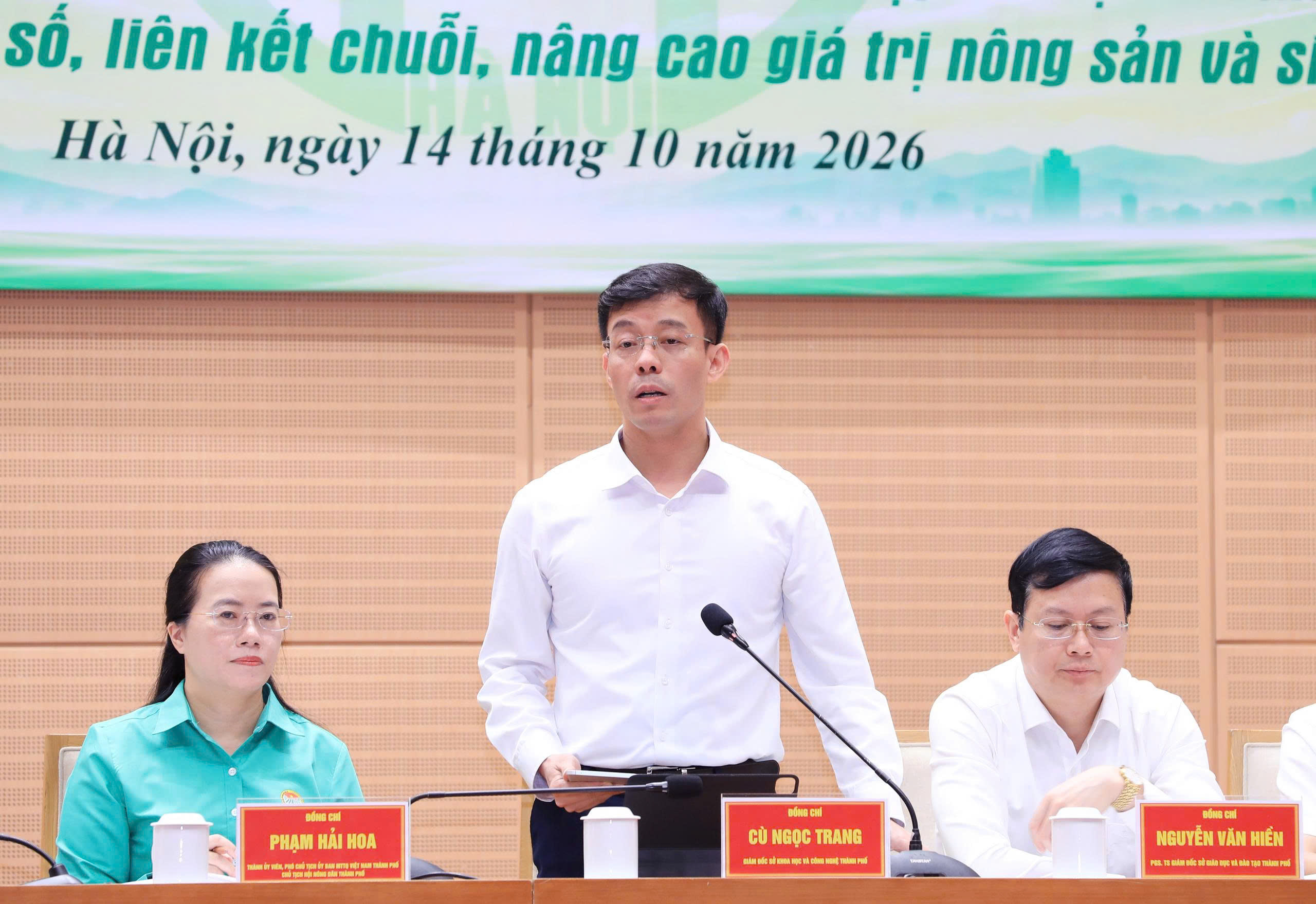 Ông Cù Ngọc Trang, Giám đốc Sở Khoa học và Công nghệ Hà Nội, trả lời tại Hội nghị. Ảnh: Xuân Hải