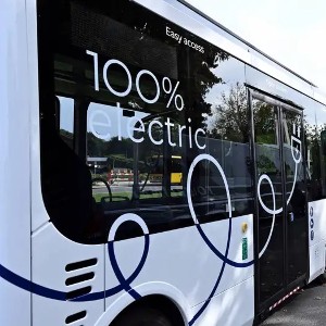 Xe buýt điện tại thủ đô Brussels của Bỉ. Những phương tiện này ngày càng phổ biến trong hệ thống giao thông công cộng châu Âu. Ảnh: Dursun Aydemir/Anadolu Agency/IMAGO