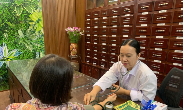 Việt Nam định hướng phát triển nền y học cổ truyền hiện đại, khoa học và hội nhập quốc tế
