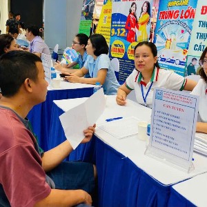 Doanh nghiệp tuyển dụng lao động. Ảnh: Thu Hằng.