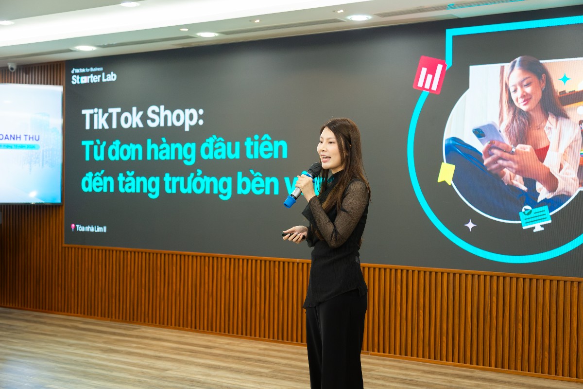 Bà Vy Biện - Quản lý Đối tác Đại lý thuộc TikTok for Business chia sẻ tại hội thảo.