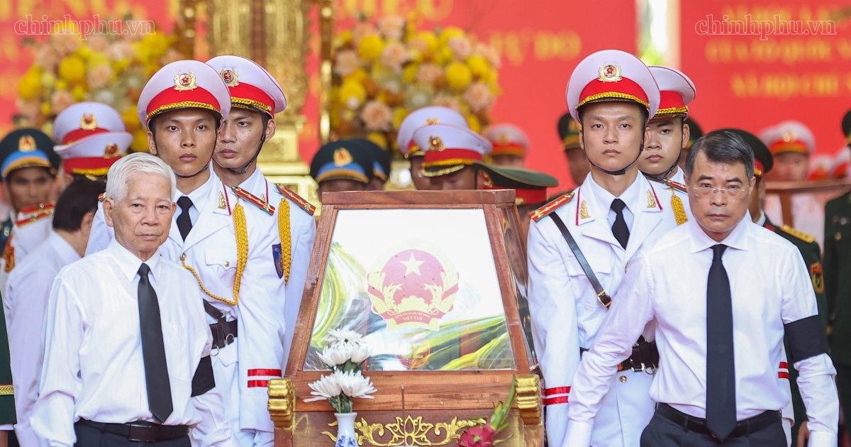 Lễ viếng, truy điệu và an táng 731 hài cốt...