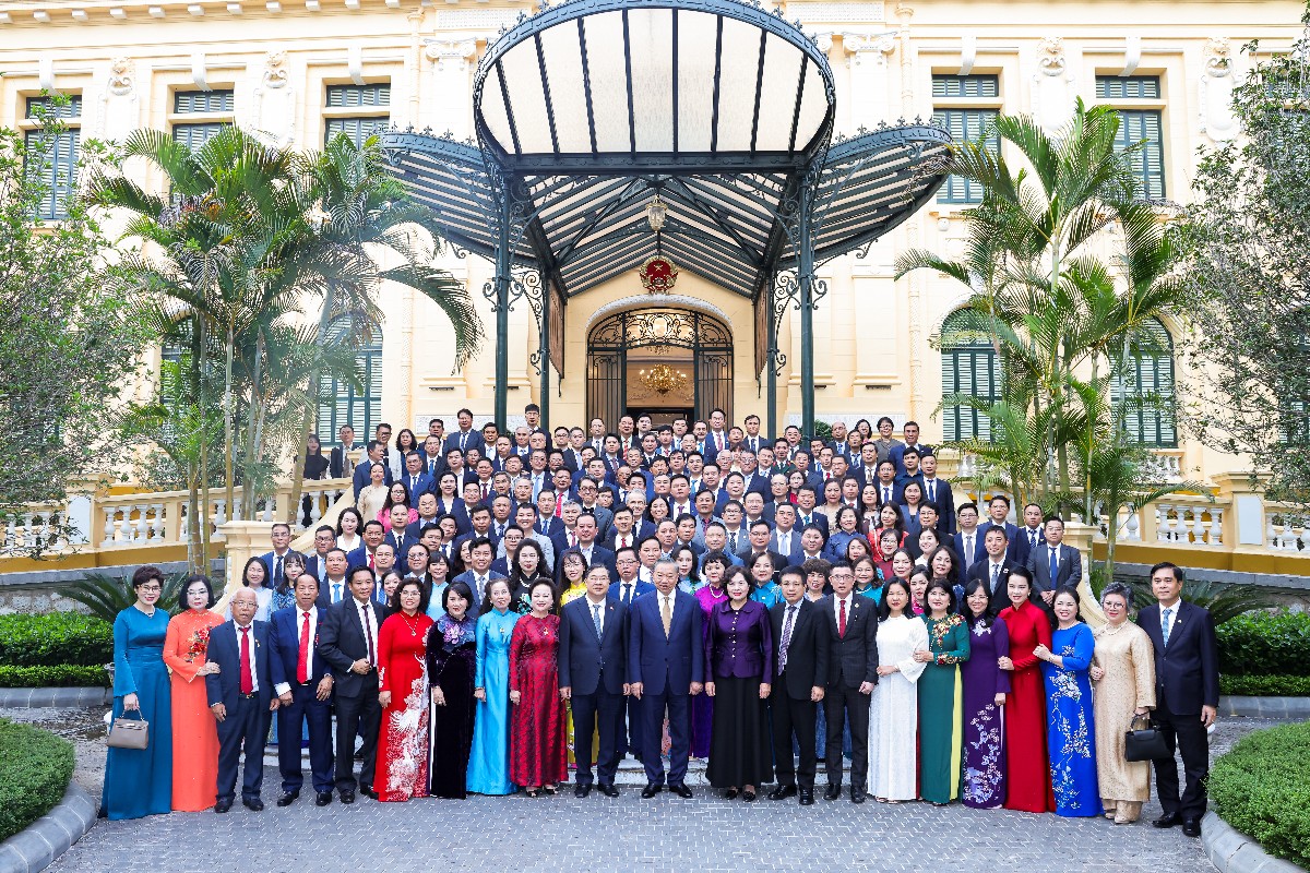 Ông Lester Tan cùng các doanh nhân tiêu biểu đã có dịp gặp gỡ Tổng Bí thư, Chủ tịch nước Tô Lâm vào chiều ngày 12/10. (Ảnh: BTC).
