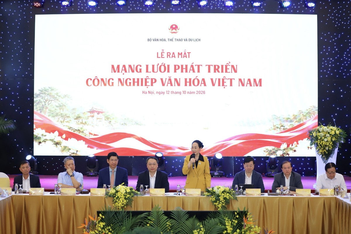 Bộ trưởng Lâm Thị Phương Thanh phát biểu chỉ đạo tại Lễ công bố Mạng lưới Phát triển Công nghiệp văn hóa Việt Nam. Ảnh: Bộ VHTTDL