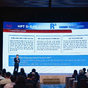 Ông Đinh Hà Duy Linh, Tổng giám đốc Công ty Cổ phần Dịch vụ Công nghệ Tin học HPT, tại sự kiện HPT-D-Day 2026, sáng 15/10. Ảnh - Minh Hà.