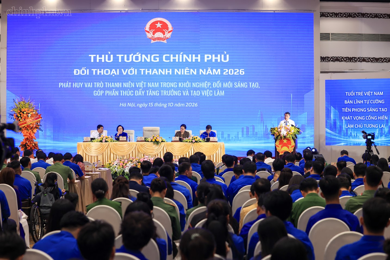 Thủ tướng Chính phủ đối thoại với thanh niên. Ảnh: Nhật Bắc/VGP.