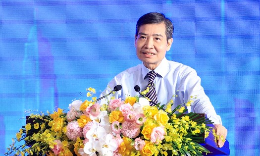 Thứ trưởng Bộ Tài chính Tạ Anh Tuấn thông tin về chính sách hỗ trợ nguồn lực cho doanh nghiệp. Ảnh: Nhật Bắc/VGP.