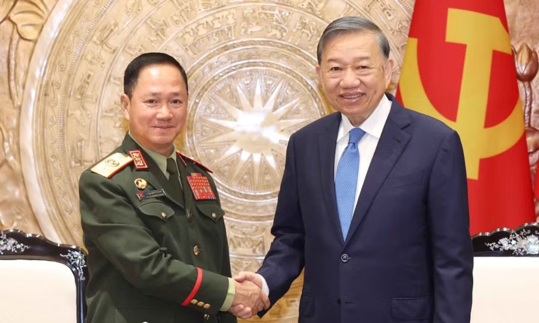 Tổng Bí thư, Chủ tịch nước Tô Lâm tiếp Đại tướng Khamliang Outhakaysone, Ủy viên Bộ Chính trị, Phó Thủ tướng, Bộ trưởng Quốc phòng Lào - Ảnh: TTXVN