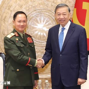 Tổng Bí thư, Chủ tịch nước Tô Lâm tiếp Đại tướng Khamliang Outhakaysone, Ủy viên Bộ Chính trị, Phó Thủ tướng, Bộ trưởng Quốc phòng Lào - Ảnh: TTXVN