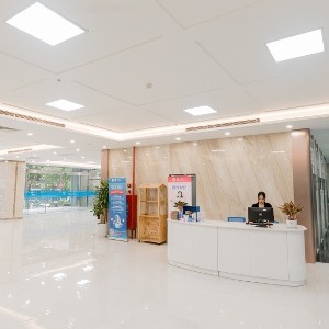 Cơ sở bệnh viện đa khoa mới của Hệ thống Y tế MEDLATEC tọa lạc tại 108 Nguyễn Hoàng, phường Từ Liêm, Hà Nội.