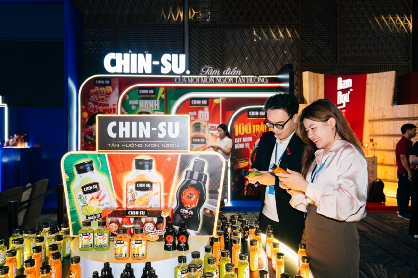 Khách hàng trải nghiệm bộ sản phẩm gia vị CHIN - SU.