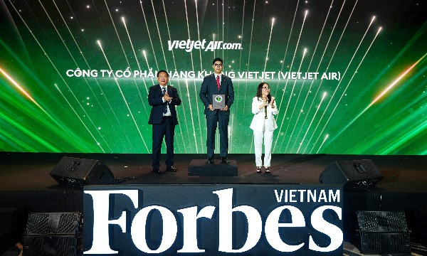 Forbes vinh danh Vietjet trong Top 50 doanh nghiệp dẫn đầu về ESG 2026