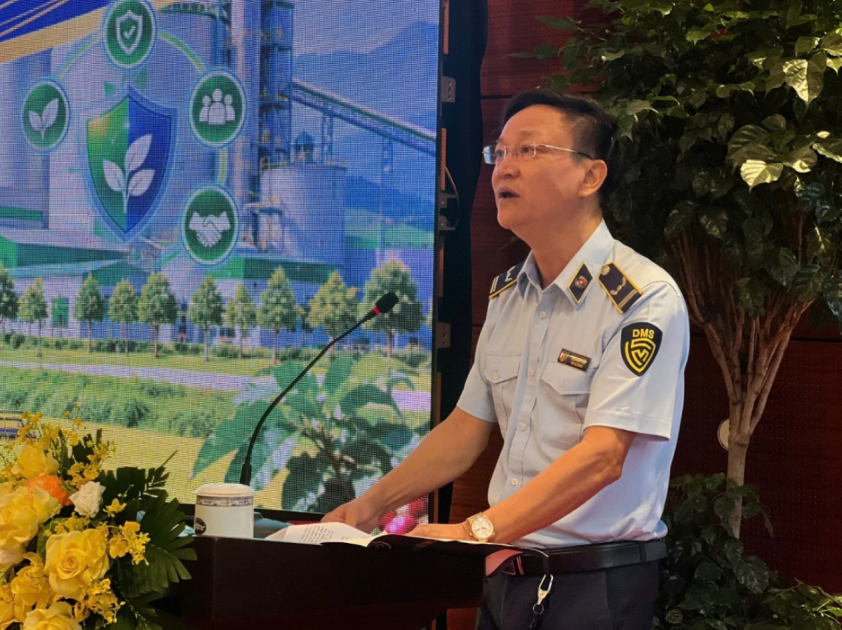 Ông Tạ Quang Hậu,